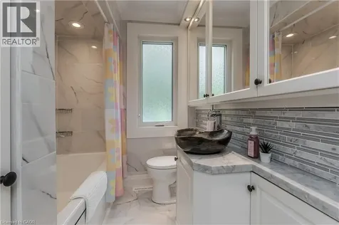 272 Goodram Drive Burlington ON L7L 2J5