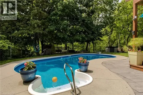 272 Goodram Drive Burlington ON L7L 2J5