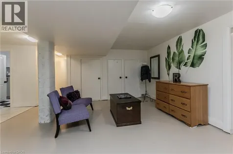 272 Goodram Drive Burlington ON L7L 2J5