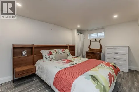 272 Goodram Drive Burlington ON L7L 2J5