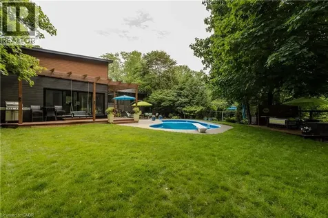 272 Goodram Drive Burlington ON L7L 2J5