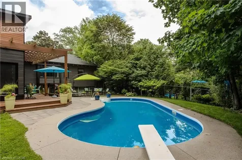 272 Goodram Drive Burlington ON L7L 2J5