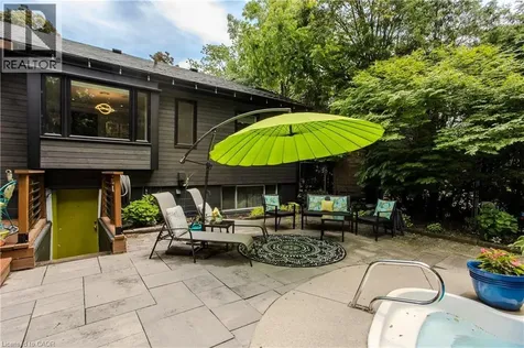 272 Goodram Drive Burlington ON L7L 2J5