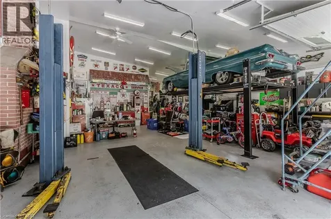 272 Goodram Drive Burlington ON L7L 2J5