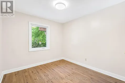 1402 Kilborn Avenue Ottawa ON K1H 6L8
