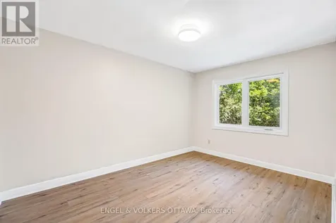 1402 Kilborn Avenue Ottawa ON K1H 6L8