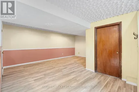 1402 Kilborn Avenue Ottawa ON K1H 6L8