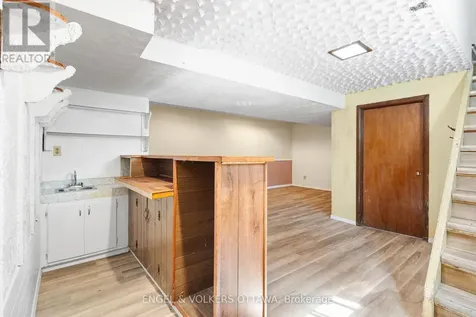 1402 Kilborn Avenue Ottawa ON K1H 6L8