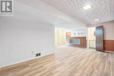 1402 Kilborn Avenue Ottawa ON K1H 6L8