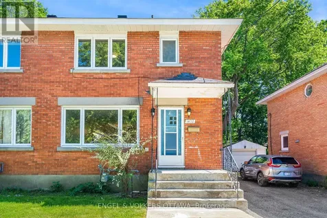 1402 Kilborn Avenue Ottawa ON K1H 6L8