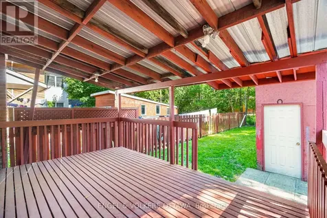 1402 Kilborn Avenue Ottawa ON K1H 6L8