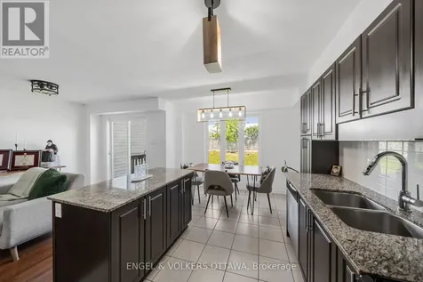212 Macoun Circle Ottawa ON K1T 0H9