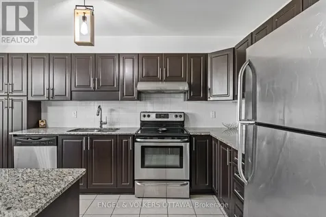 212 Macoun Circle Ottawa ON K1T 0H9