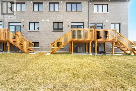 133 Fenchurch Manor Avenue Barrie ON L9L 0X1