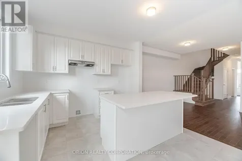 133 Fenchurch Manor Avenue Barrie ON L9L 0X1