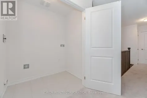 133 Fenchurch Manor Avenue Barrie ON L9L 0X1