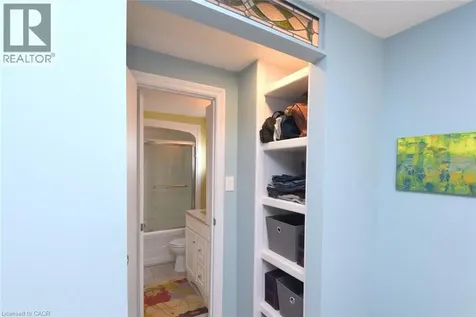 3200 Greenbough Crescent Burlington ON L7M 3B1