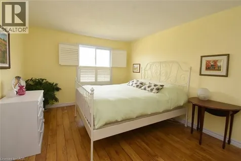 3200 Greenbough Crescent Burlington ON L7M 3B1