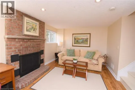 3200 Greenbough Crescent Burlington ON L7M 3B1