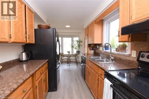3200 Greenbough Crescent Burlington ON L7M 3B1