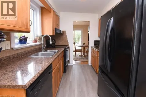 3200 Greenbough Crescent Burlington ON L7M 3B1