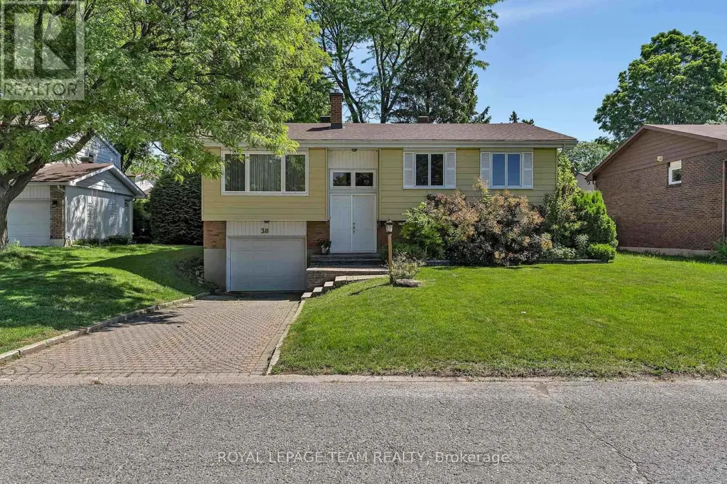 38 Elmbank Crescent Ottawa ON K2G 3P6