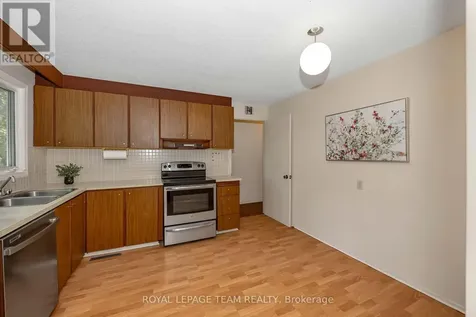 38 Elmbank Crescent Ottawa ON K2G 3P6