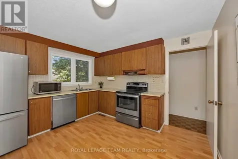 38 Elmbank Crescent Ottawa ON K2G 3P6