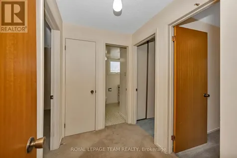 38 Elmbank Crescent Ottawa ON K2G 3P6