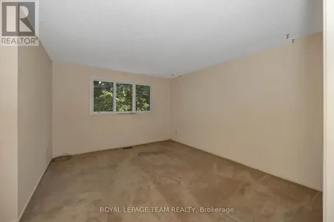 38 Elmbank Crescent Ottawa ON K2G 3P6
