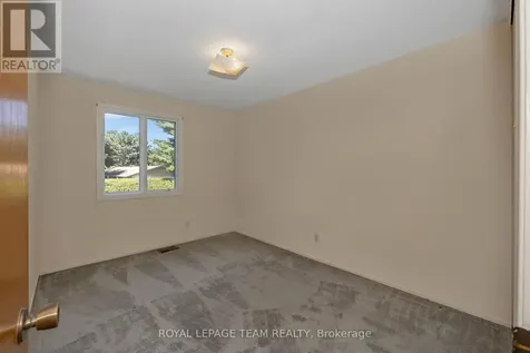 38 Elmbank Crescent Ottawa ON K2G 3P6