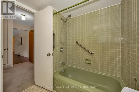 38 Elmbank Crescent Ottawa ON K2G 3P6