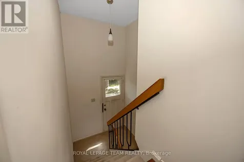 38 Elmbank Crescent Ottawa ON K2G 3P6