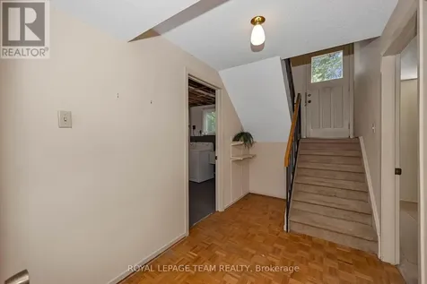 38 Elmbank Crescent Ottawa ON K2G 3P6