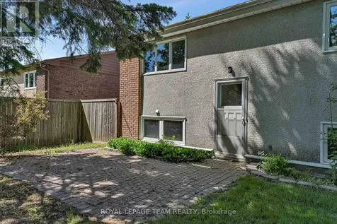 38 Elmbank Crescent Ottawa ON K2G 3P6