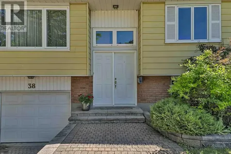38 Elmbank Crescent Ottawa ON K2G 3P6