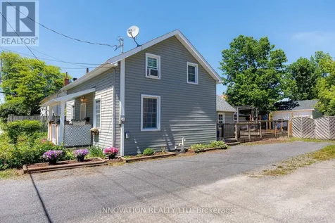 261 St-paul Street Carleton Place ON K7C 3C7