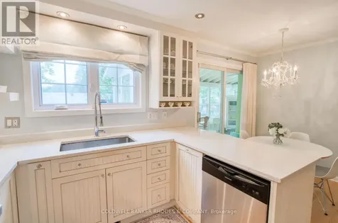 1666 Amberdale Crescent Ottawa ON K1H 7B3