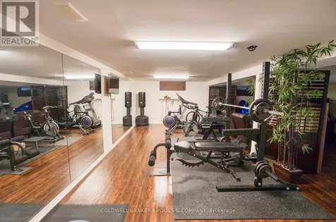 1666 Amberdale Crescent Ottawa ON K1H 7B3