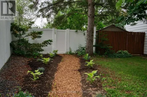1666 Amberdale Crescent Ottawa ON K1H 7B3