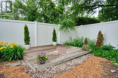 1666 Amberdale Crescent Ottawa ON K1H 7B3