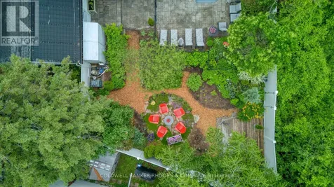 1666 Amberdale Crescent Ottawa ON K1H 7B3
