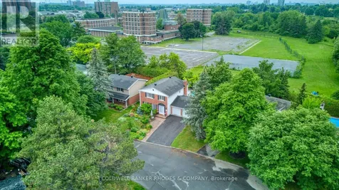 1666 Amberdale Crescent Ottawa ON K1H 7B3