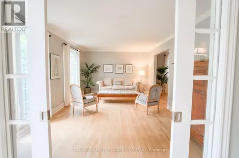 1666 Amberdale Crescent Ottawa ON K1H 7B3