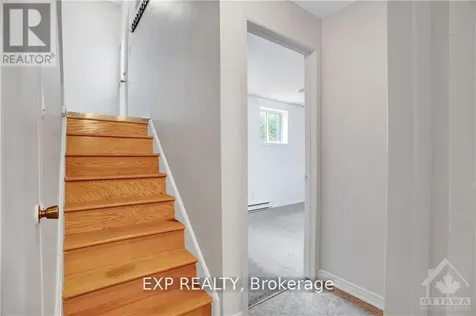 20 Forester Crescent Ottawa ON K2H 8X9