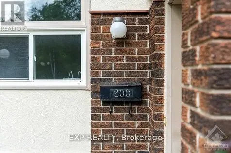 20 Forester Crescent Ottawa ON K2H 8X9