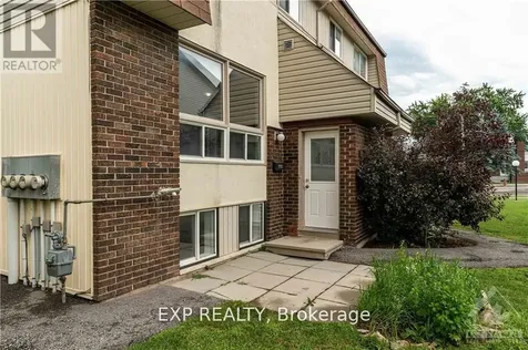 20 Forester Crescent Ottawa ON K2H 8X9