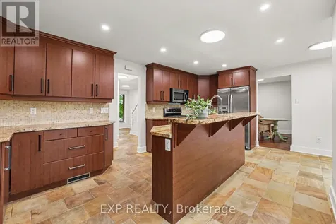 241 Anglehart Avenue Ottawa ON K1E 2V7