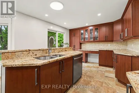 241 Anglehart Avenue Ottawa ON K1E 2V7