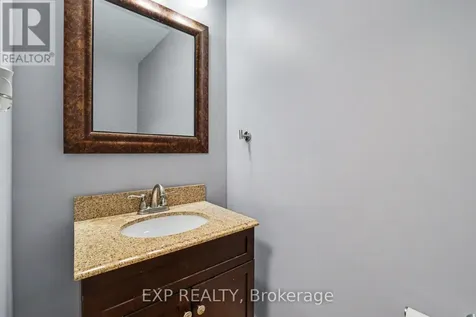 241 Anglehart Avenue Ottawa ON K1E 2V7